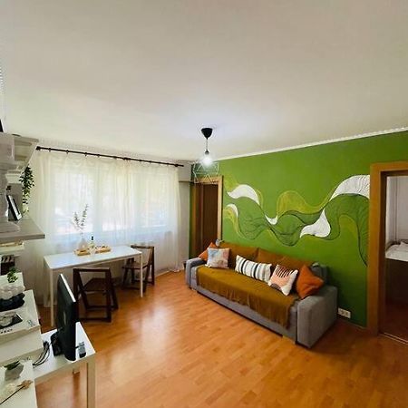 Chic Retreat Timisoara Apartment Ngoại thất bức ảnh